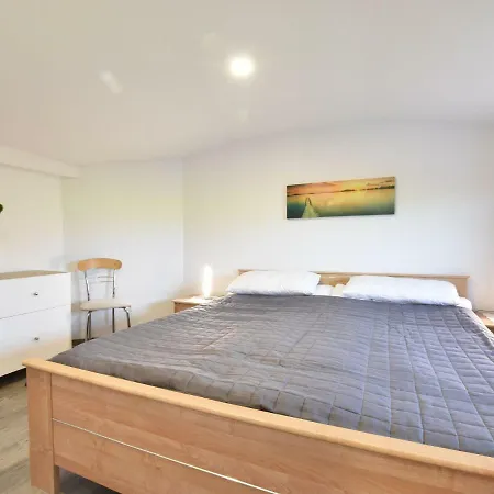 Comfortable In With Garden Apartment Steffenshagen
